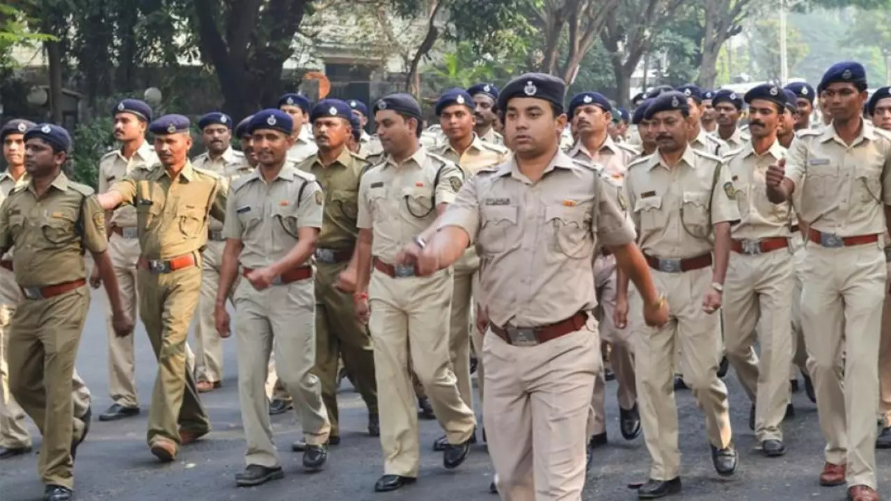 Are Jaats favoured in the recruitment of Delhi Police?
