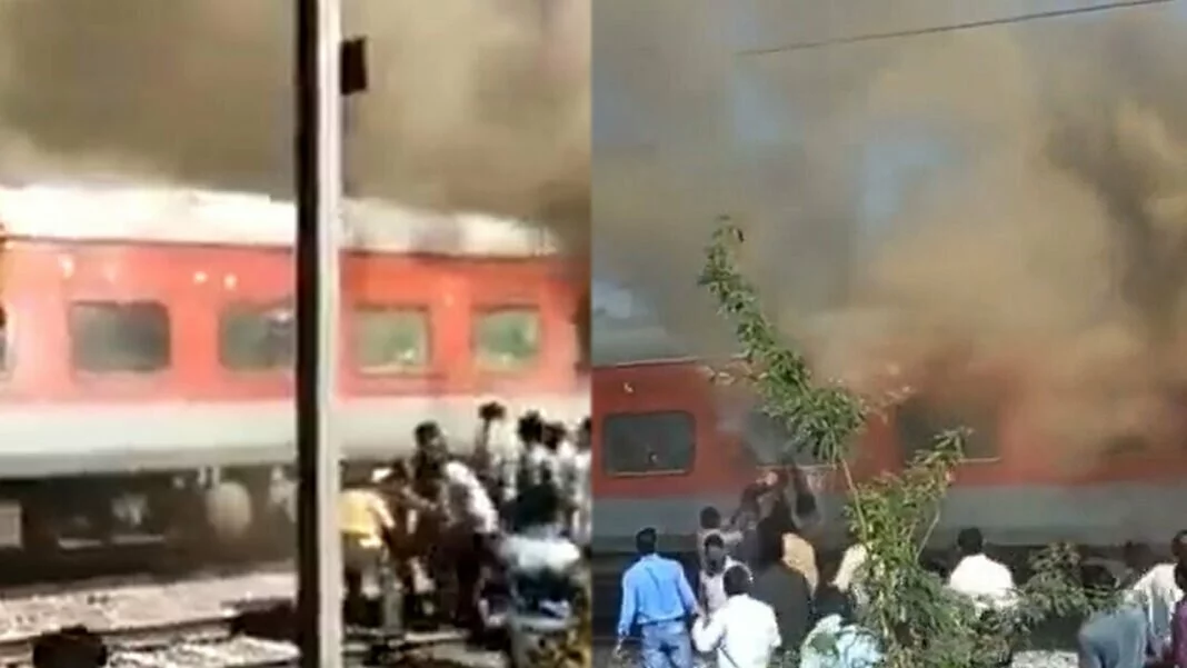 Gandhidham-Puri Express Pantry Car On Fire In Maharashtra